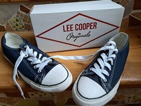 Tramky Lee Cooper