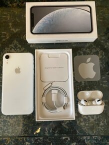 Apple iPhone XR 64gb biely+AirPods Pro