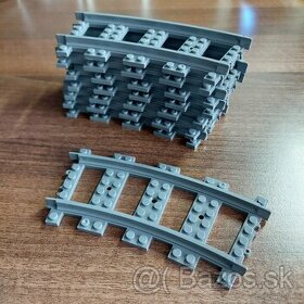 LEGO Zahnuté koľajnice (oblúky) R40 - 1