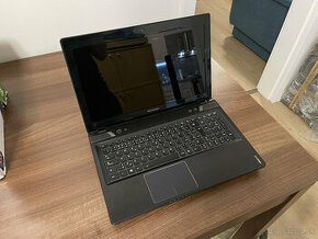 Predám: Notebook Lenovo Y580 i7 na náhradné diely