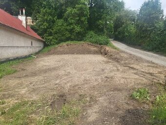 NA PREDAJ POZEMOK BENIAKOVCE