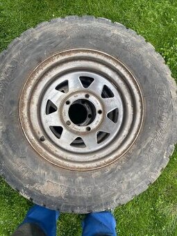 Predám tréner pneumatiky aj s diskami 225/70 R 15
