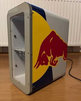 Red Bull chladnička