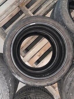 225/40r18