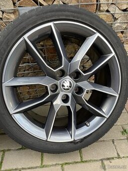 Škoda Octavia 3 Gemini kolesa 18, letní pneu 225/40