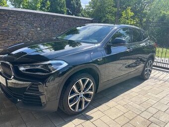 BMW X2 xDrive25e