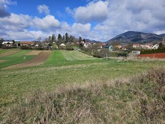 Pozemok vhodný pre rodinné domy na predaj, Trnovo