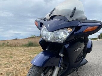 Predam Honda Pan European ST 1300