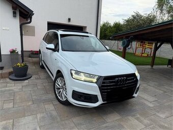 Audi Q7 7 miestna