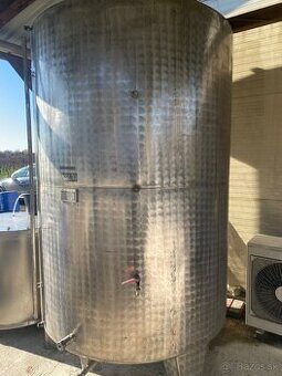 Predám nerezový nádrž na vino