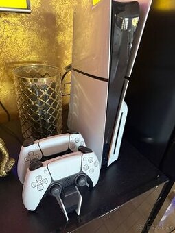 Playstation 5 s mechanikou