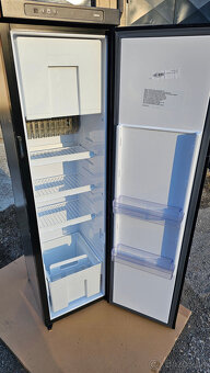 Absorpčná chladnička Thetford N4142E+ (12V, 220V, plyn) - 1