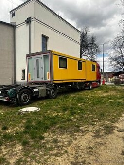 Predam specialny karavan -naves za ktorym sa da tahat dalsi