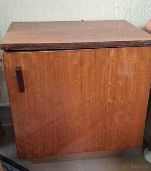 Retro nočné stolíky