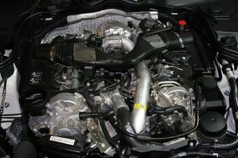 Motor om642
