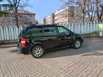 Kia Carnival benzín 2.7 V6