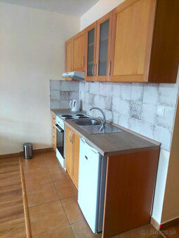 PREDAJ GARSÓNKY ŽILINA UL. KAMENNÁ