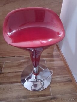 Barová stolička