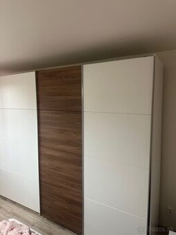 Skriňa 310x 225 x60