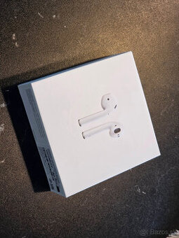AirPods 2 (model 2019) lightning nabijanie puzdra