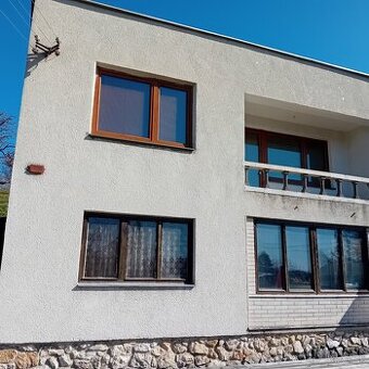 Predaj dom Levice,garáž,terasa,pivnica,plus CHATA na pozemku