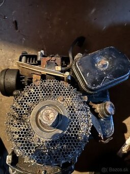 motor opravit alebo na suciastky