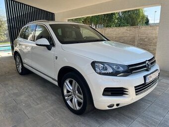 VW Touareg 4.2 TDI V8 250kW EXCLUSIVE Panorama ACC WEBASTO