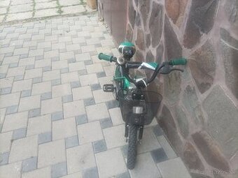 Detský bicykel z košíkom