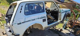 Lada Niva 1,7 i jednobodový vstrek - karoséria - diely - 1