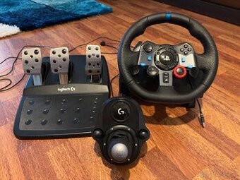 Logitech G29 s pedálmi + Shifter