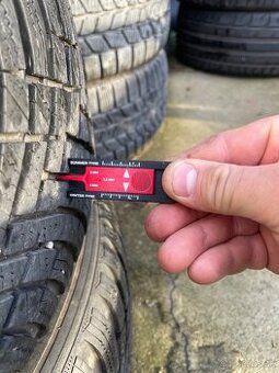 Zimne pneu Hankook 215/50R17 2ks