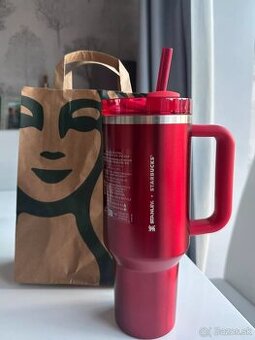 Stanley cup X Starbuck - Christmas 2025 - (nová)