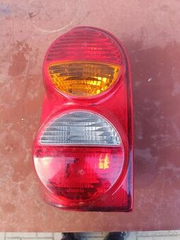 Svetlo Jeep Cherokee Kj