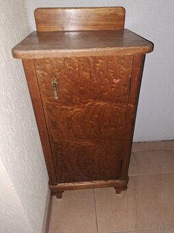 Predám nočný stolík