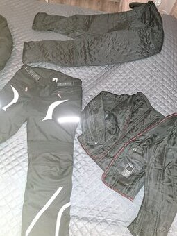 Oblečenie na motorku pre ženu