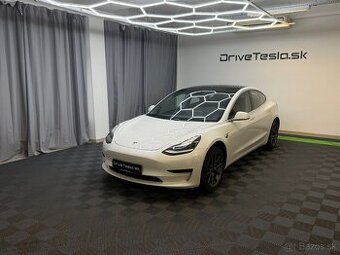Tesla Model 3 Standard Range 2020 – Lance
