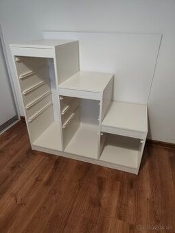 Rám Trofast bielej farby