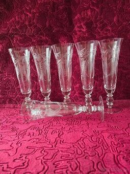 Poháre na šampanské.