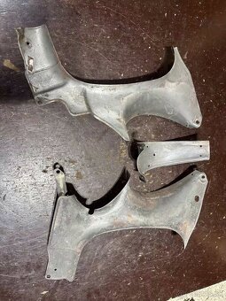 Predám trojdielne podsedlové plechy  JAWA 250/353 kývačka