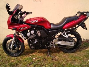Yamaha FZS Fazer 600