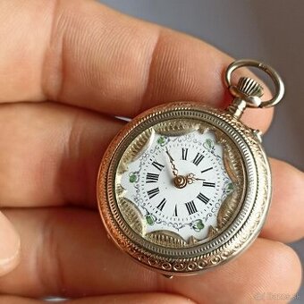 Celostříbrné zdobene dámské kapesni hodinky, stříbro ag