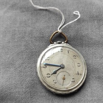 Vreckove hodínky striebro 900