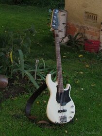 Yamaha BB234 White, Snimače Fender a Sadowsky - 1