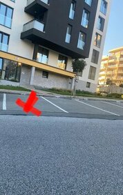 Parkovacie miesto-vonkajsie