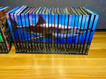 Zbierku DVD s knižnými sprievodcami