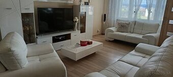 Predám bielu obývaciu stenu a konferenčný stolík