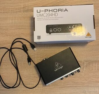 Predám Behringer U-Phoria UMC204HD