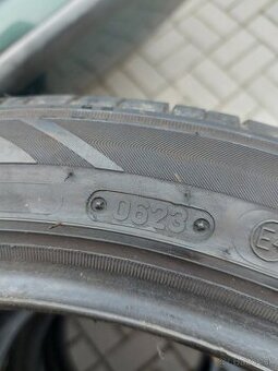 225/45 R17
