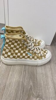 Predam tenisky vel. 37 top stav