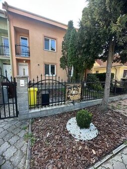 ALL INCLUSIVE | NA PREDAJ 5-IZB. ROD.DOM S 2 GARÁŽAMI, DUNAJ
